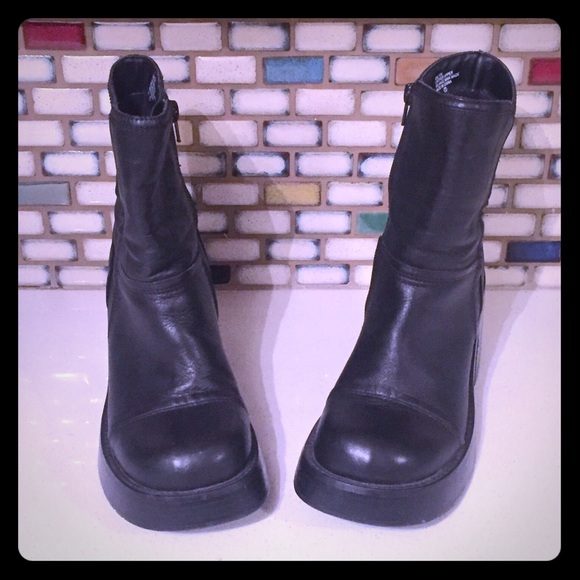 chunky black boots 90s